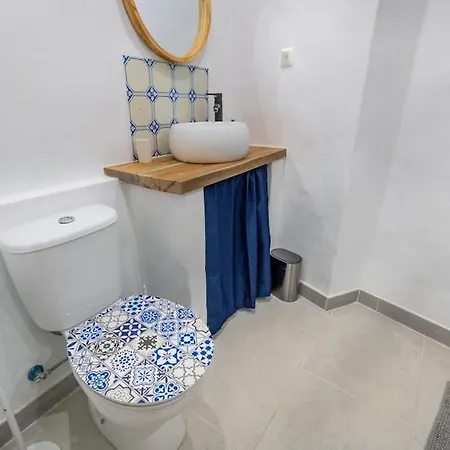 Апартаменты Newly Renovated Flat In Historic Center