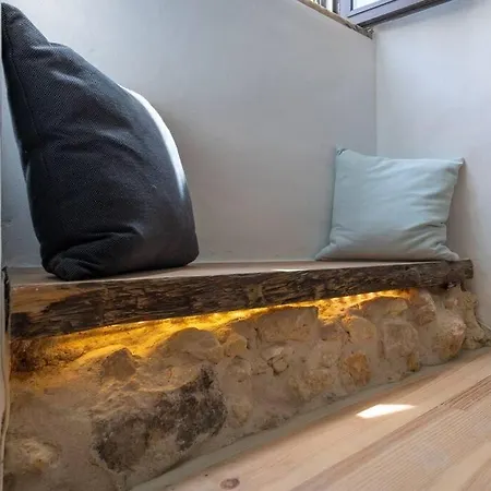Апартаменты Newly Renovated Flat In Historic Center Лагуш