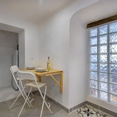 Newly Renovated Flat In Historic Center * Лагуш