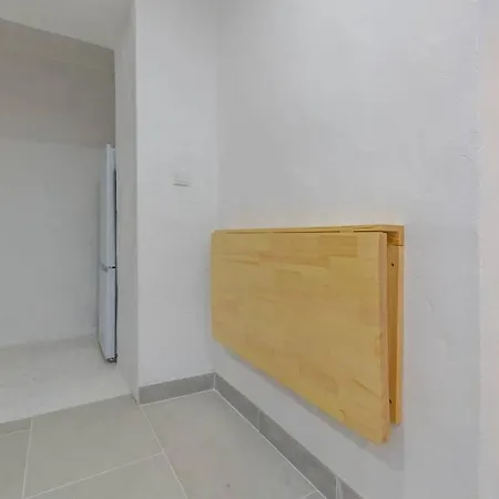 Апартаменты Newly Renovated Flat In Historic Center *